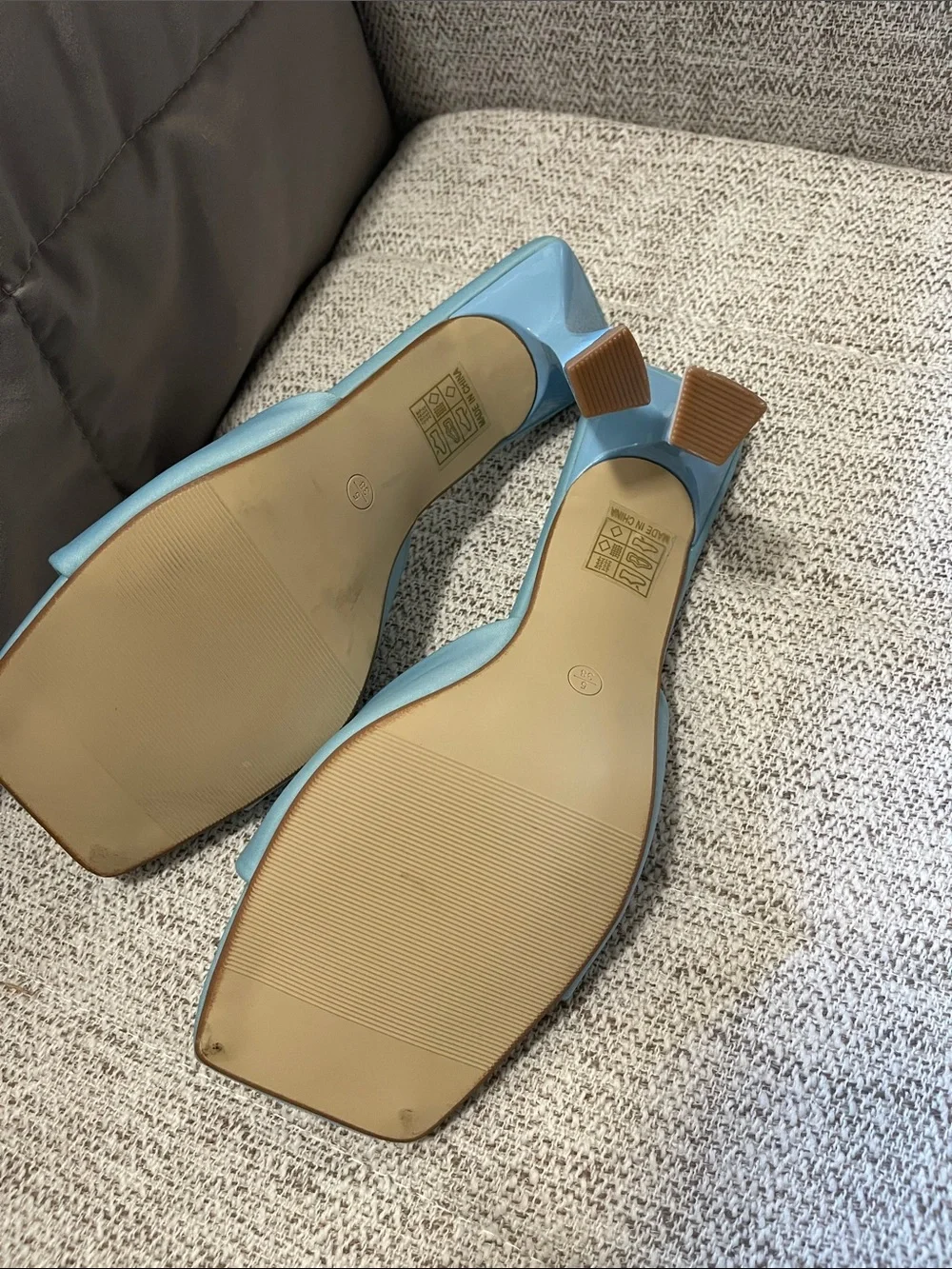 Boohoo Sky Blue Square-Toe Block Heel Mules